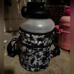 Clear hydrojug with black lid and sleeve